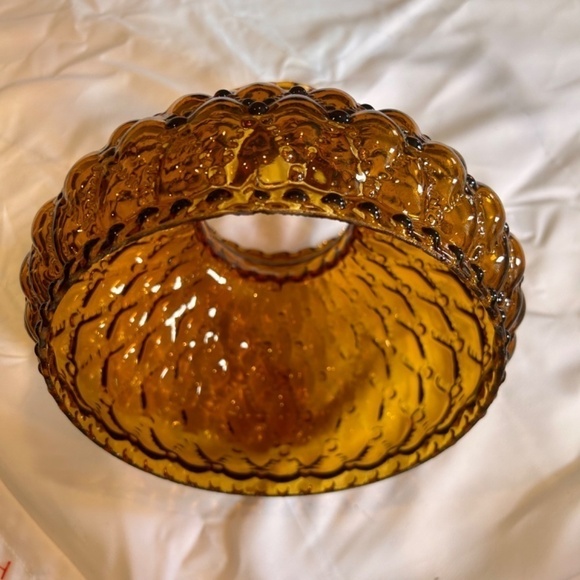Vintage Quilted Diamond Cut Amber  Ruffled Rim Hurricane Lamp Shade Sconce - Picture 3 of 5